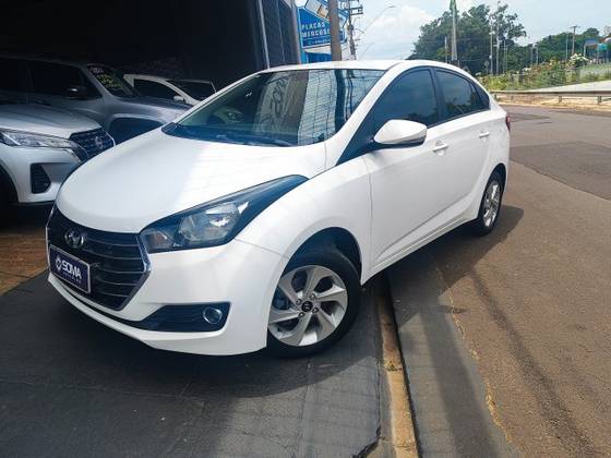 HYUNDAI HB20S 1.0 COMFORT PLUS 12V FLEX 4P MANUAL HYUNDAI HB20S 1.0 COMFORT PLUS 12V FLEX 4P MANUAL
